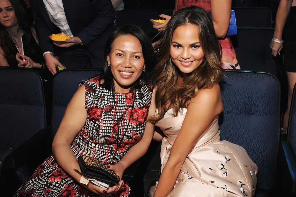 Chrissy Teigen Reveals Mom Pepper Moved Back to Thailand: ‘You Feel the Void’